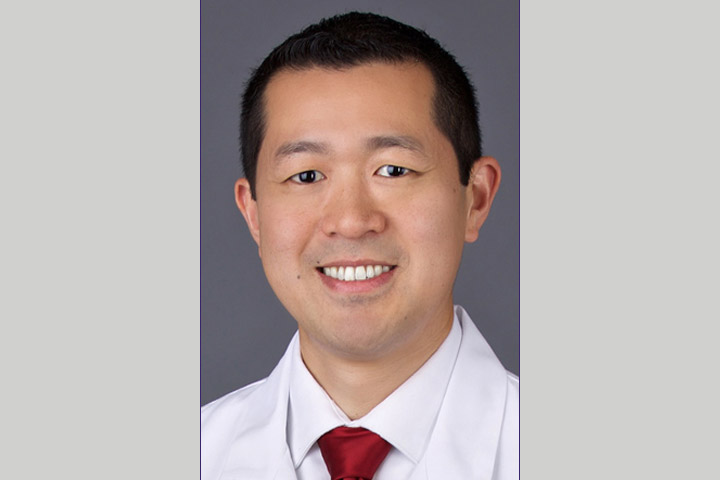 Dr. Michael Chuong