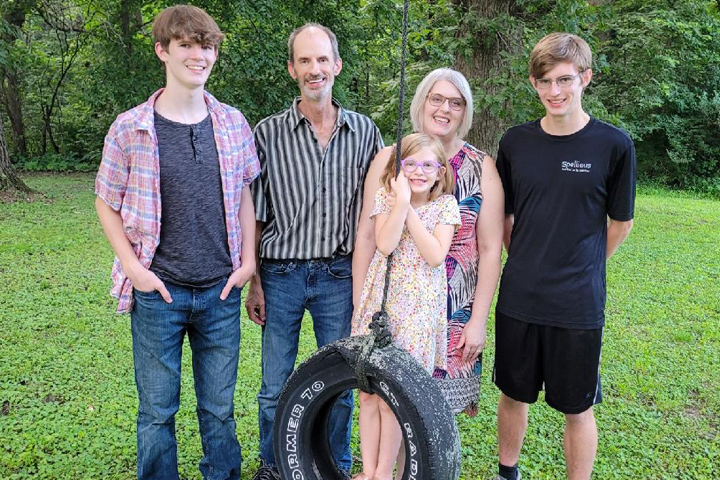 pancreatic cancer patient Wayne and his family