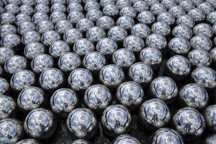 Abstract photo of many silver balls packed together