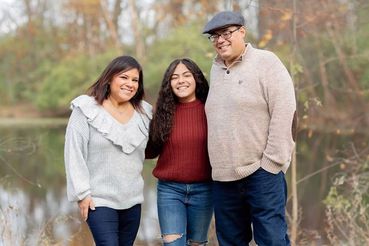 marathon runner Maria Marrero and family