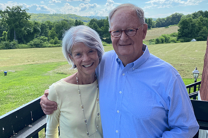 Long-term survivor Bob Minetti and his wife.